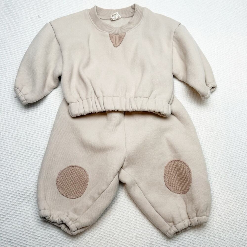 Bebe Holic sweatsuit size 3-6 months